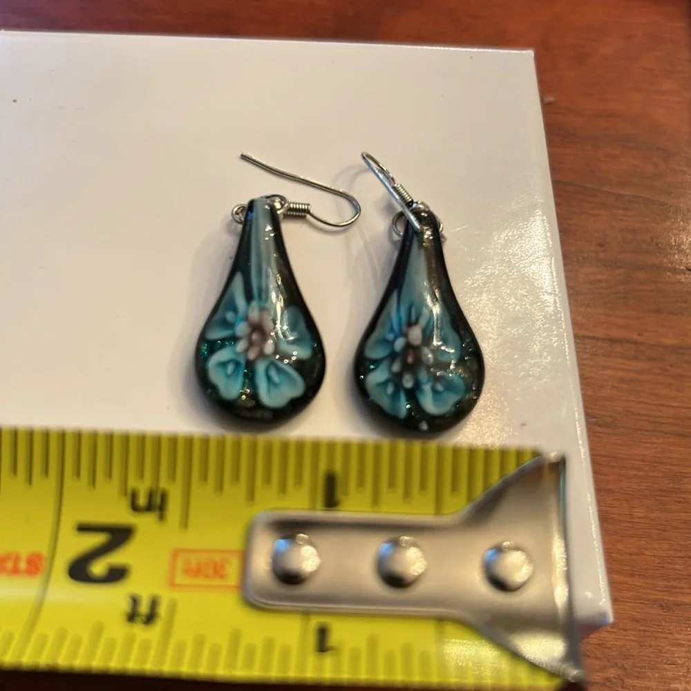 Glass floral drop pierced earrings blue purple pink dainty cottagecore soft girl - Picture 3 of 3